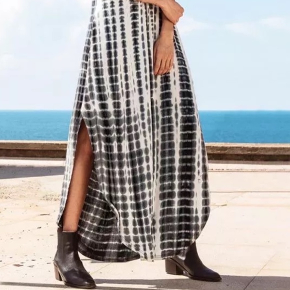 LAST 1!White & Blue Maxi with Pockets & Side Split - Picture 3 of 4